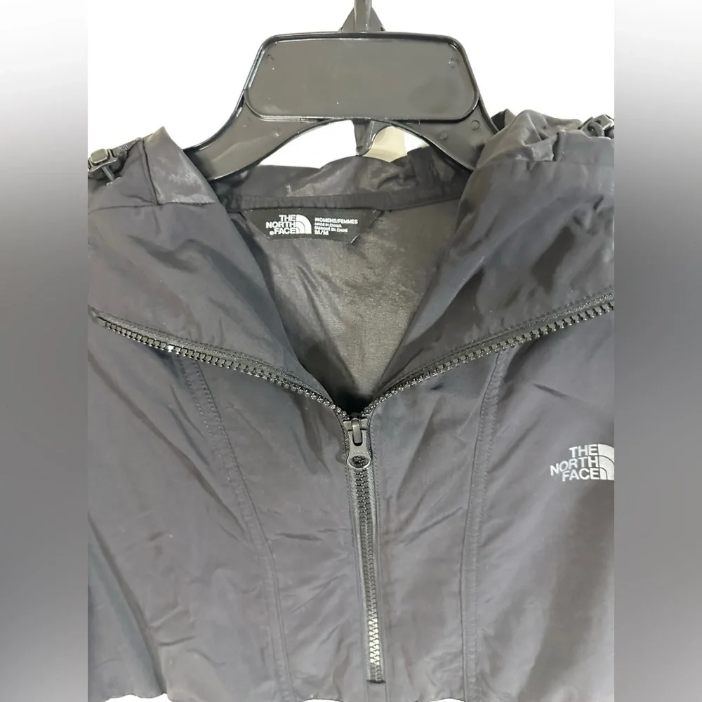 The North Face Black Gold & White Pullover Windbreaker Kangaroo Pocket